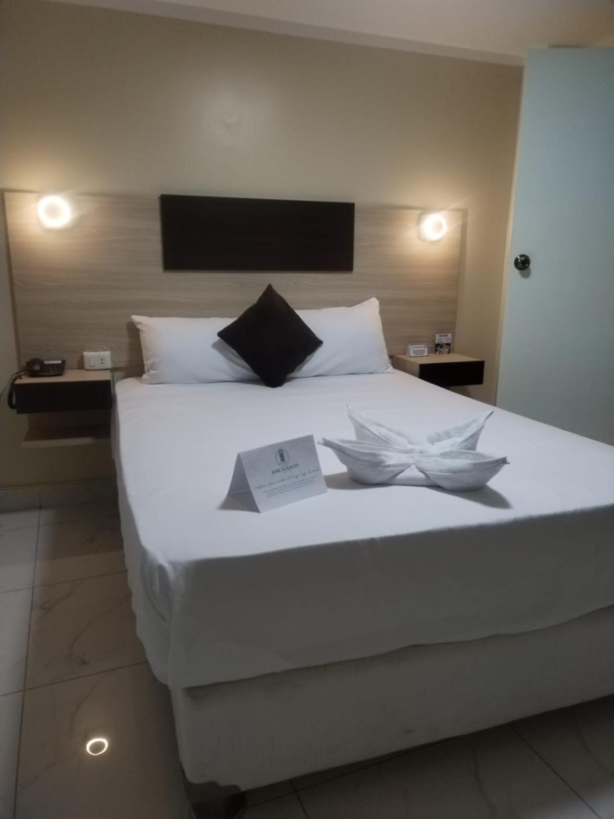 Hotel Jose Ignacio Chepén 外观 照片